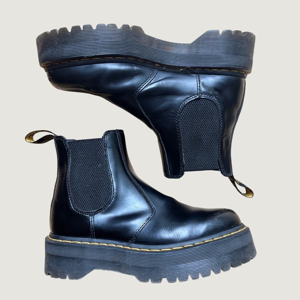 Dr. Martens 2976 Quad Platform Chelsea Boots‎ Size 10 US L - 9 US M Black